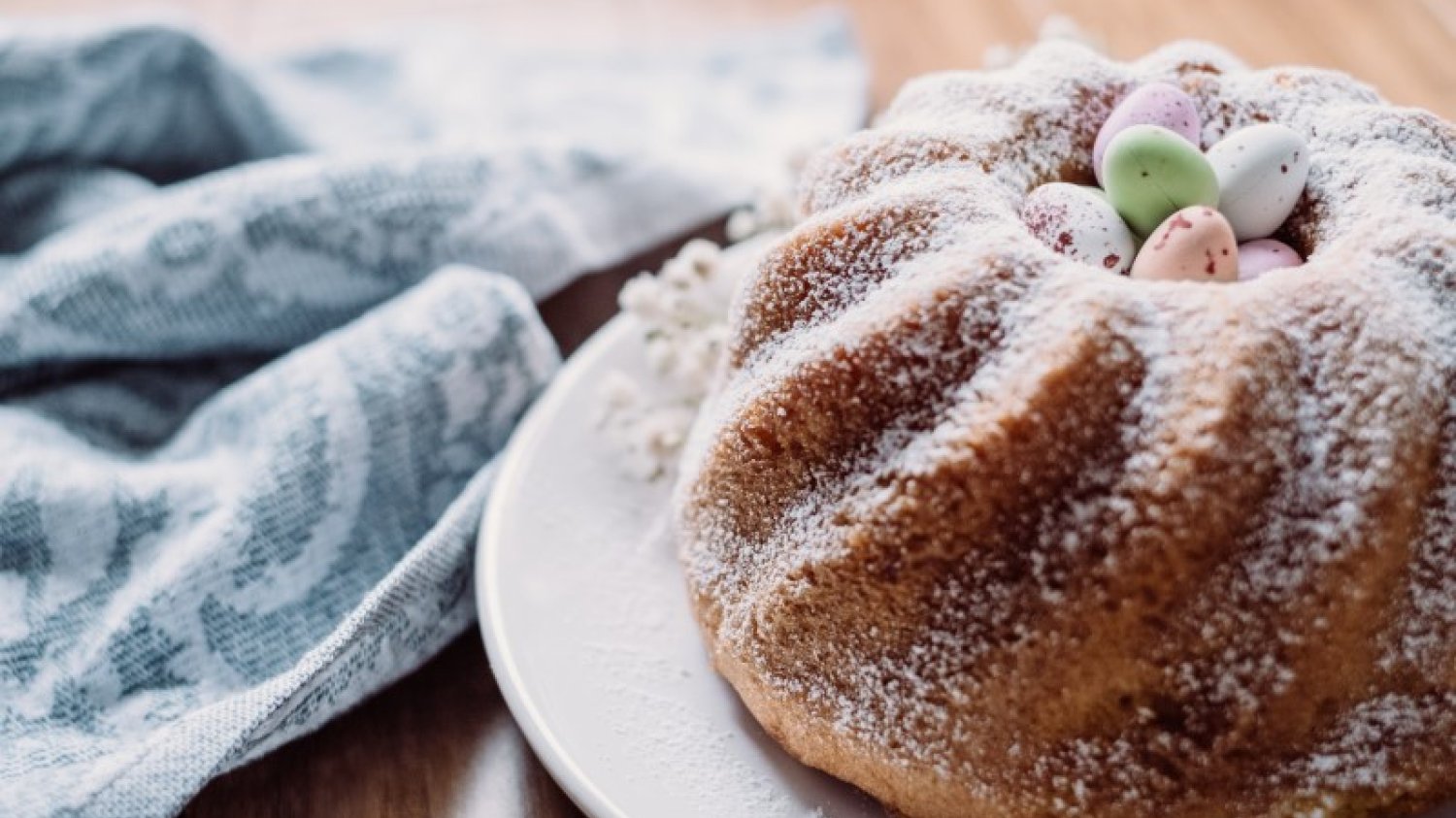 Wielkanocna babka piaskowa