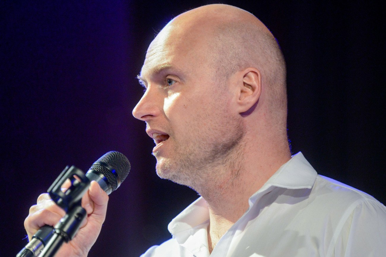 Krawczyk junior podupadł na zdrowiu.