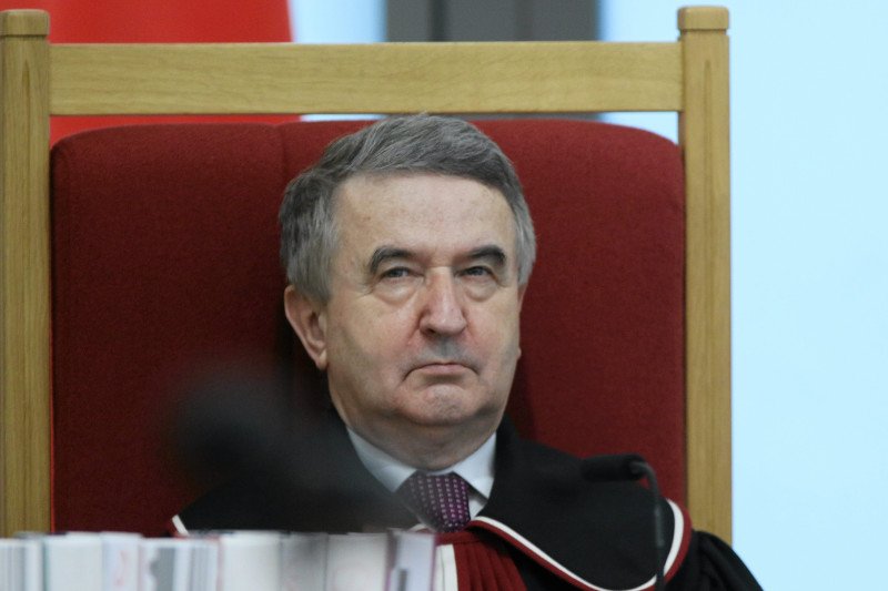 Sędzia Leon Kieres jako jedyny zgłosił zdanie odrębne przy wyroku dotyczącym zastosowanego przez Andrzeja Dudę prawa łaski.