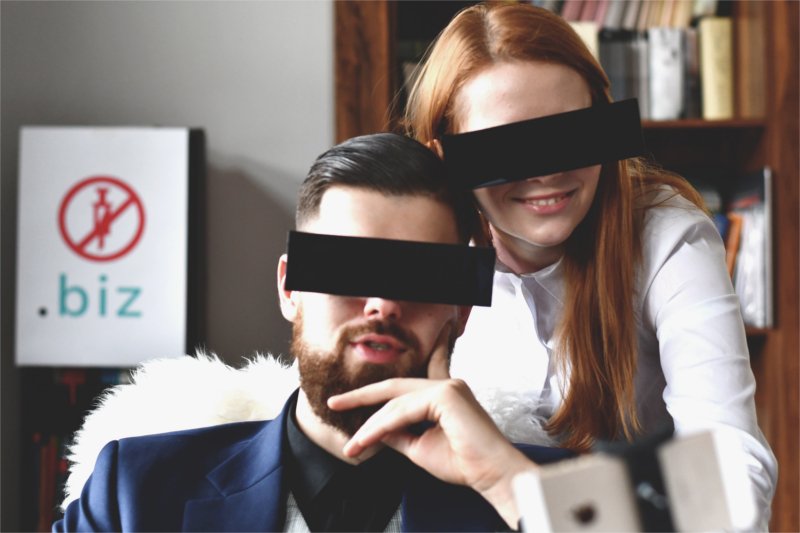 Aleksandra i Jakub Stefaniakowie – autorzy gry "Antyszczepionkowcy Biz".