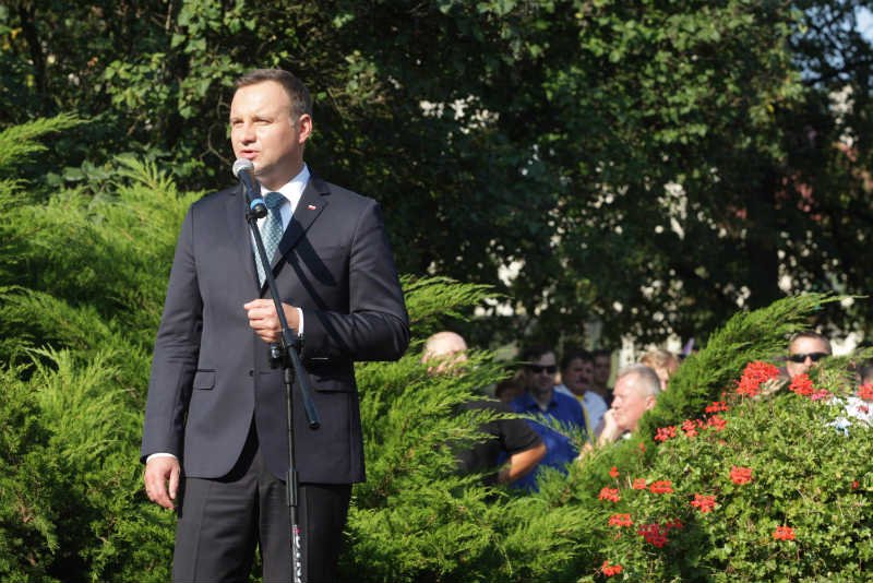 Czy prezydent wybiera spotkania, na których można uniknąć trudne pytania o Polskę?