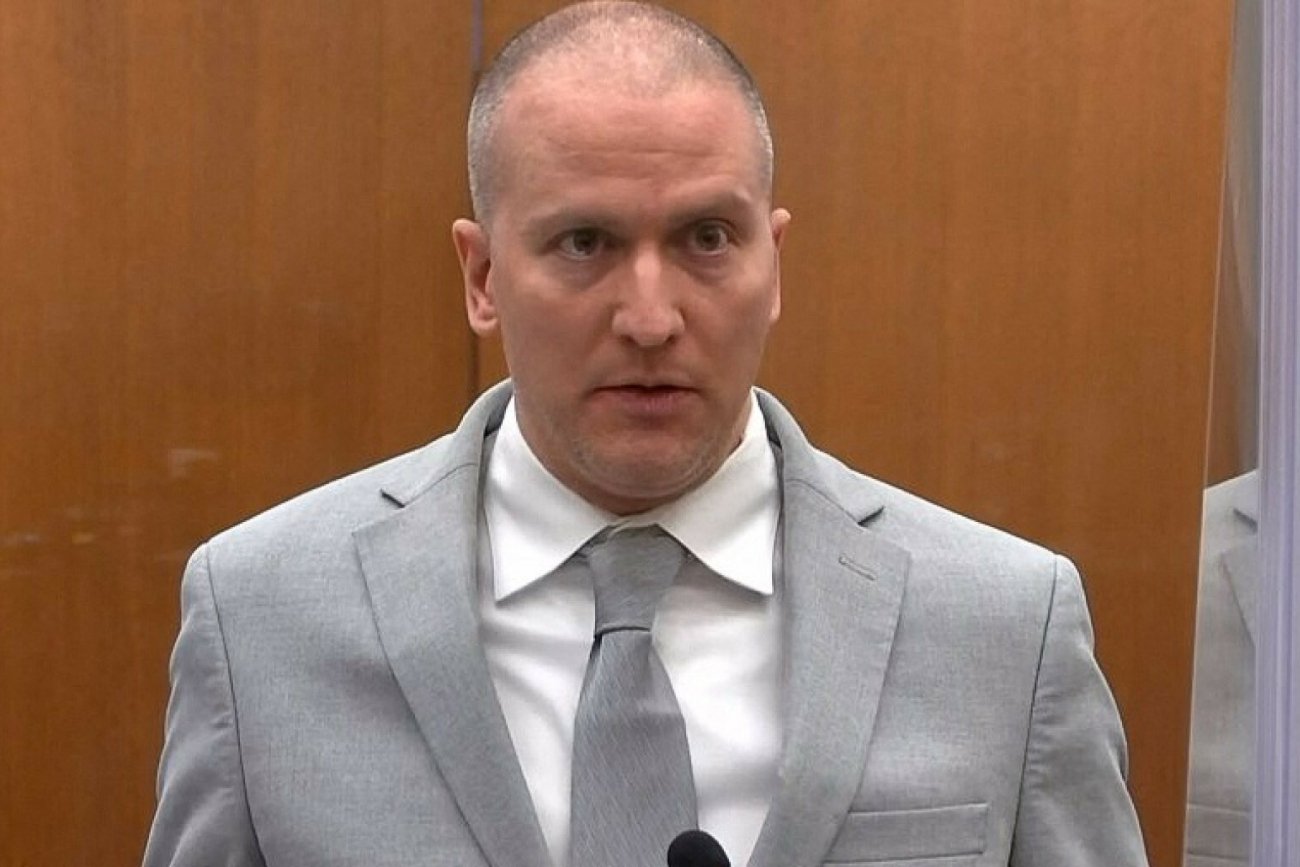 Skazany za zabójstwo George'a Flouda były policjant Derek Chauvin.