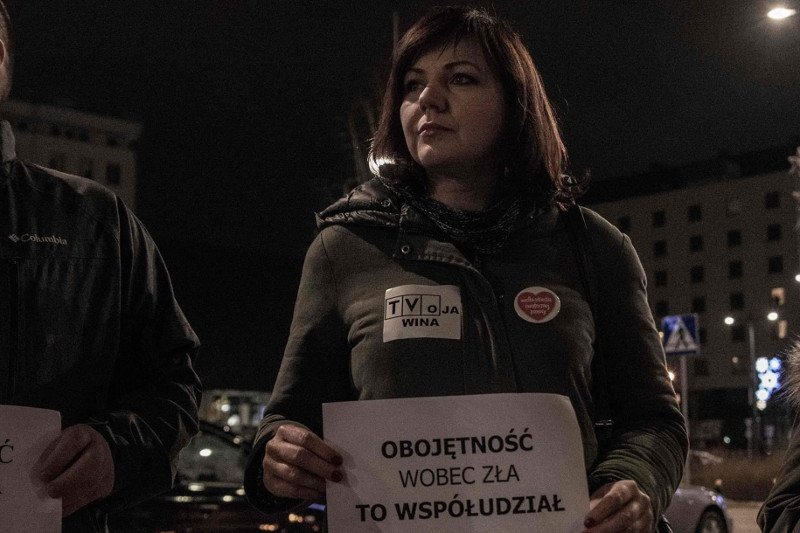 Gabriela Lazarek, aktywistka Obywateli RP, na protest przed siedzibą TVP przyjechała z Cieszyna.