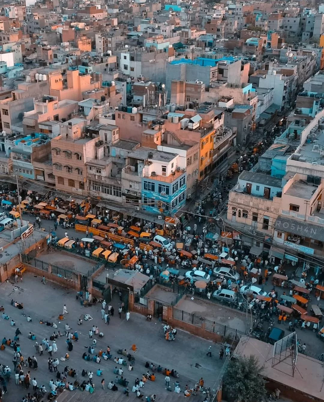 Zakorkowane ulice Delhi.
