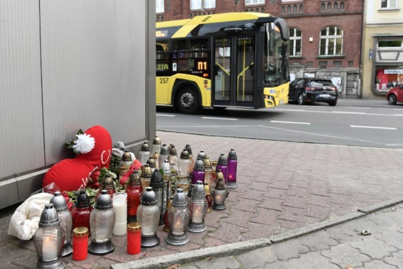 Miejsce tragicznej śmierci 19-latki, którą przejechał autobus.