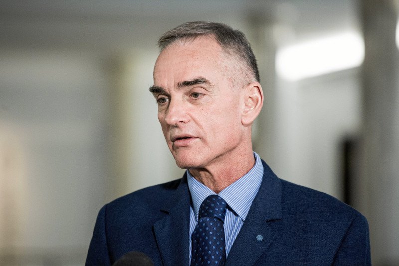 Jak Maria Jackowski został przyłapany w stroju Adama.