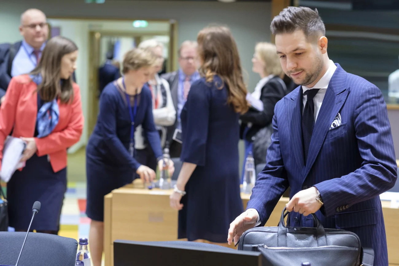 Czworo europosłów Zjednoczonej Prawicy straciło immunitety. Chodzi o kontrowersyjny spot PiS.