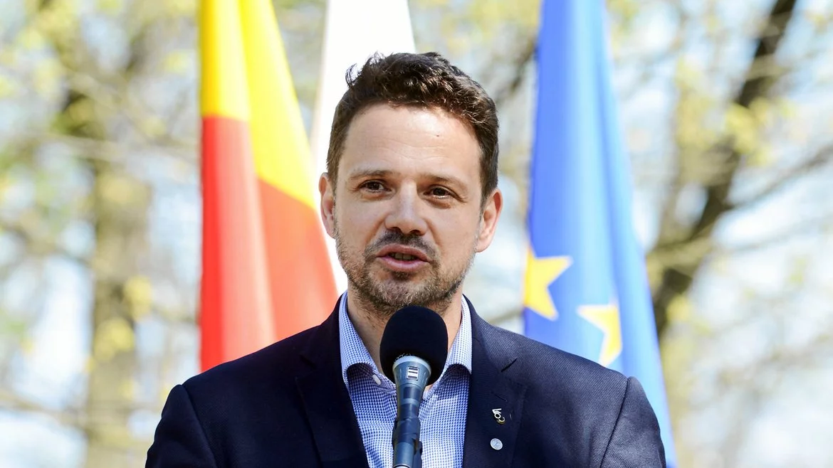Rafał Trzaskowski utrzymuje, że Lech Kaczyński zasługuje na ulicę w Warszawie.