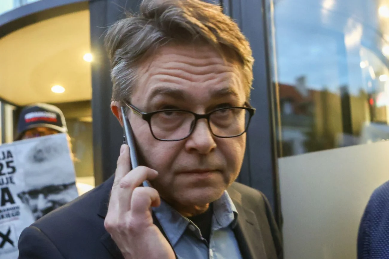 Maciej Maciak w trakcie debaty 'SE" odebrał telefon. Kamery to uchwyciły.