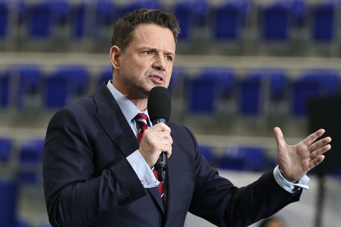 Afera na wiecu Trzaskowskiego w Błoniu. WPolsce24 wezwała policję.