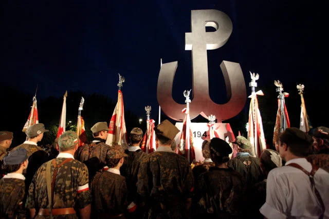 Czy w tym roku podczas uroczystości rocznicowych zabraknie wojskowej asysty?