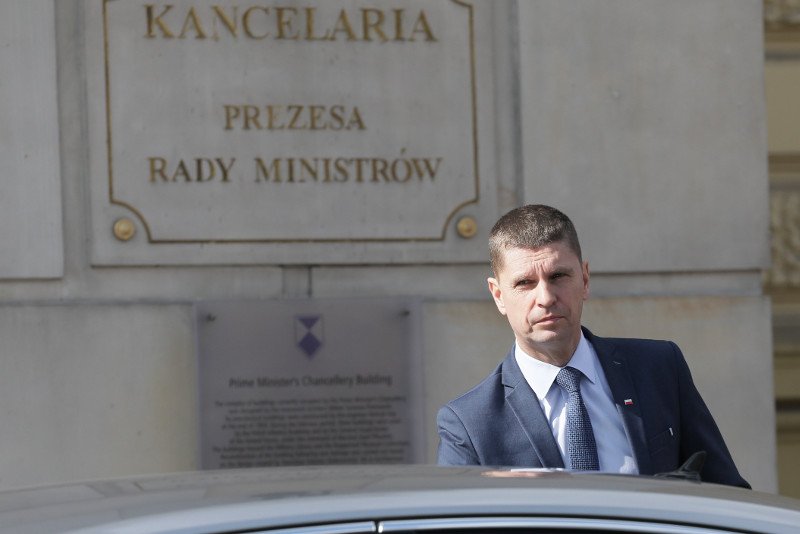 Szef MEN Dariusz Piontkowski ujawnia, jak mogą wyglądać w tym roku szkolnym egzaminy ósmoklasistów i matury.