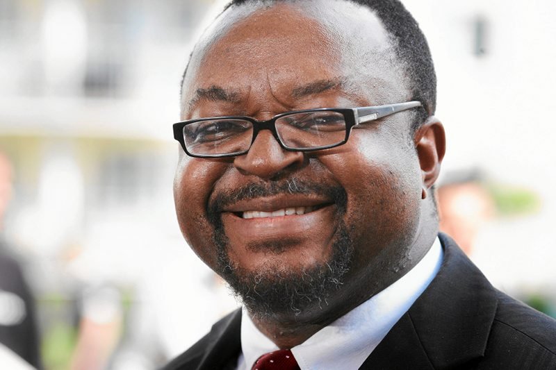 John Godson uważa, że trzeba uściślić katalog dotyczący aborcji.