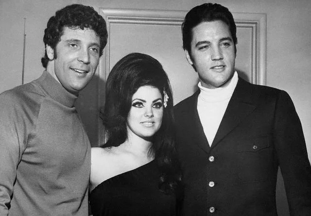 Elvis i jego słynny golf.