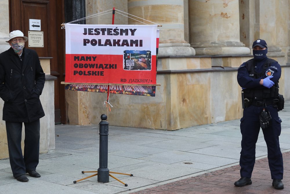 Dlaczego kościoły i przedszkola są otwarte? Mamy odpowiedź ministerstwa