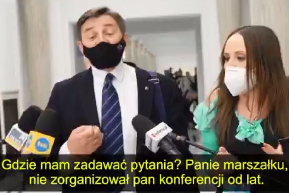 Marek Kuchciński poprosił dziennikarkę o... pytania na piśmie.