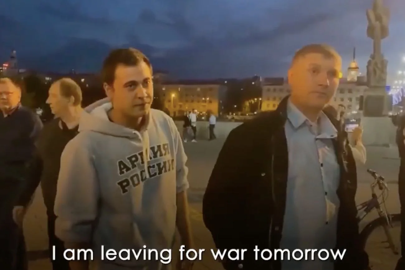 Nagranie z protestów w Rosji po ogłoszeniu przez Putina częściowej mobilizacji (Zrzut ekranu).