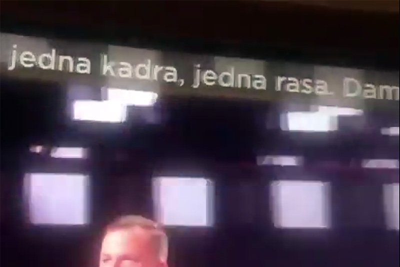 TVP podczas występu zespołu Kombi na 55. Krajowym Festiwalu Piosenki Polskiej w Opolu dopuściło do emisji nazistowskiego pozdrowienia.