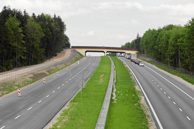 Tak ma wyglądać S7 także w Starych Babkach. Na razie to jeden pas w każdą stronę.