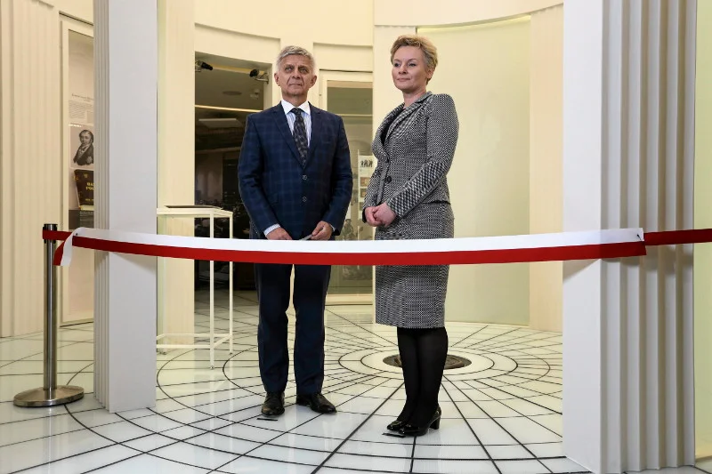 Dorota Skrzypek obok Marka Belki.