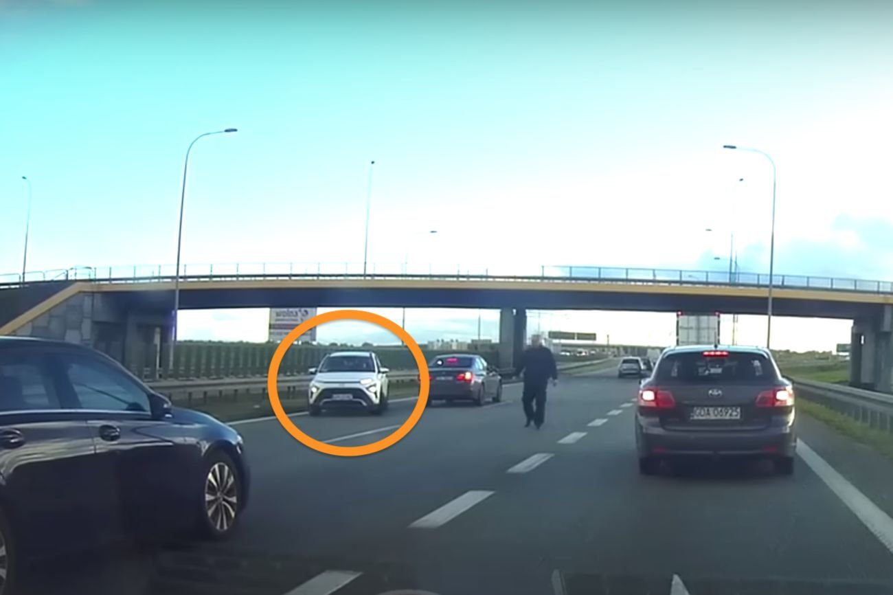 Kierowca wjechał pod prąd na autostradzie, ale nie dostał mandatu.