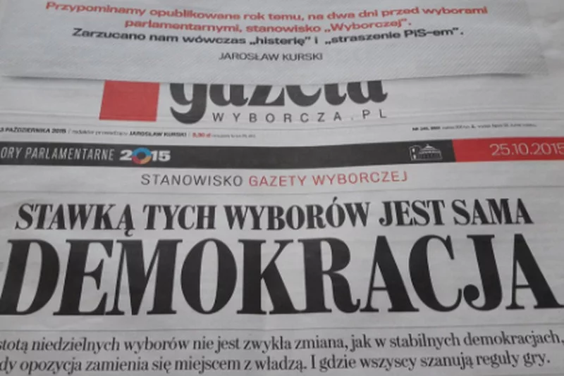 "Gazeta Wyborcza" bez komentarza przypomina swój artykuł sprzed roku, w którym przestrzegała przed zwycięstwem PiS