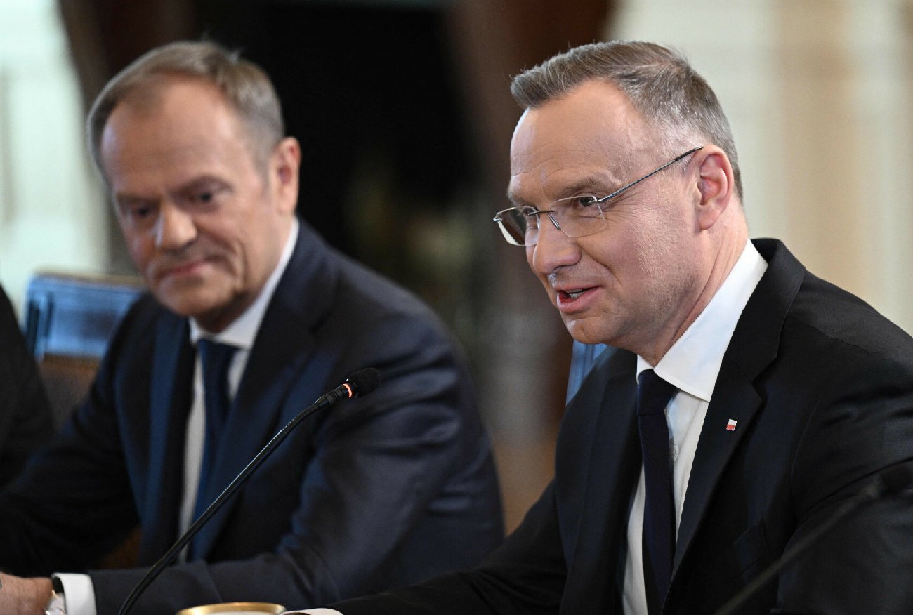 Tusk i Duda w Białym Domu.  Ekspert zwrócił uwagę na zaskakujące błędy
