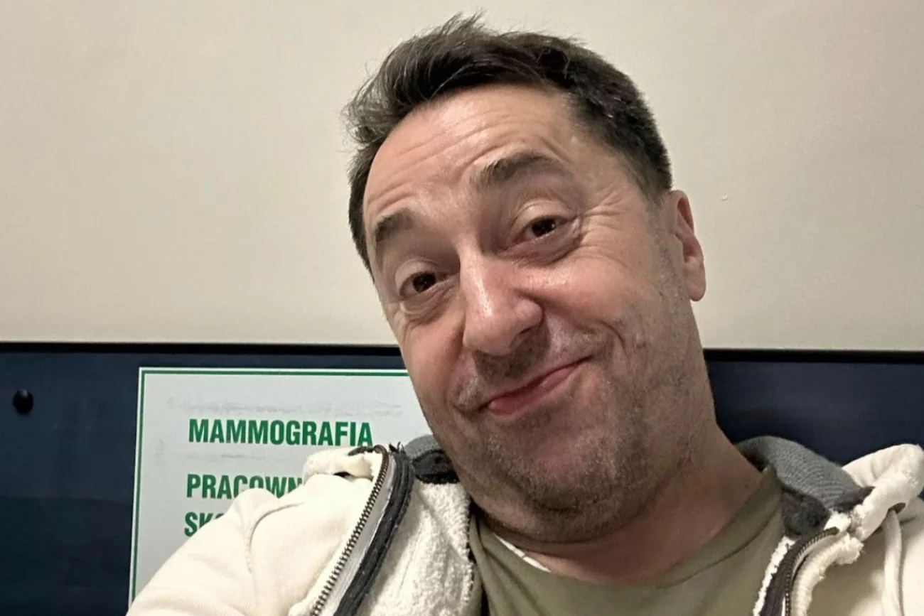 Miller z zespołu "Boys" dodał zdjęcia ze szpitala. Fani krytykują jego żart