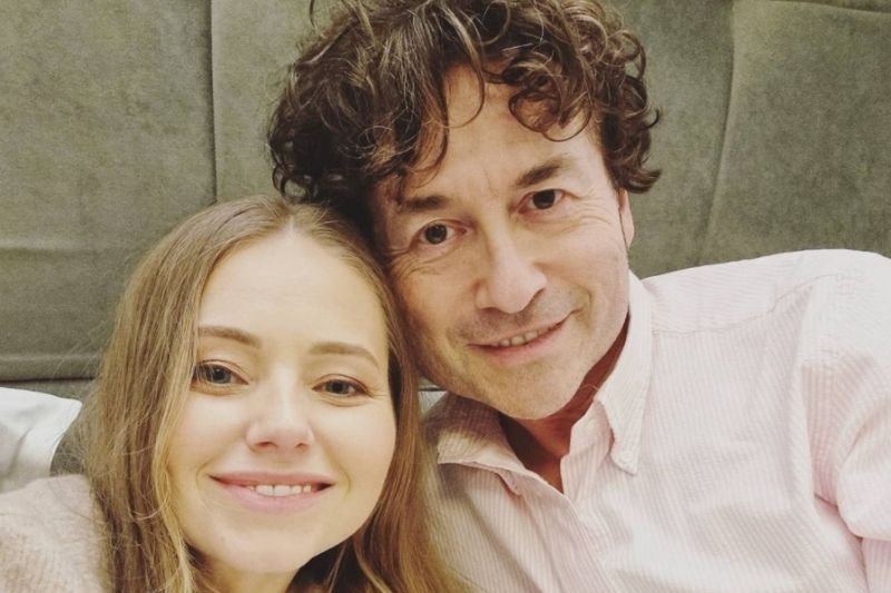 Piotr Rubik w jacuzzi ze znajomymi