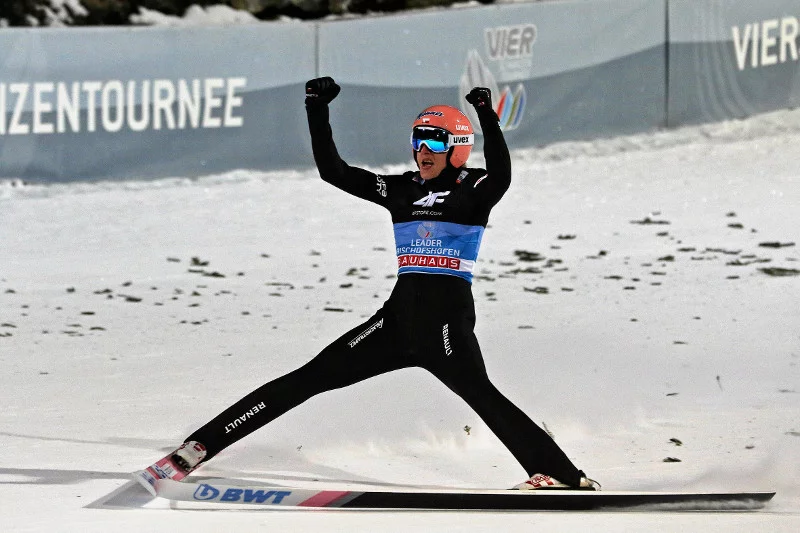 Dawid Kubacki zwyciężył w konkursie w Titisee-Neustadt.