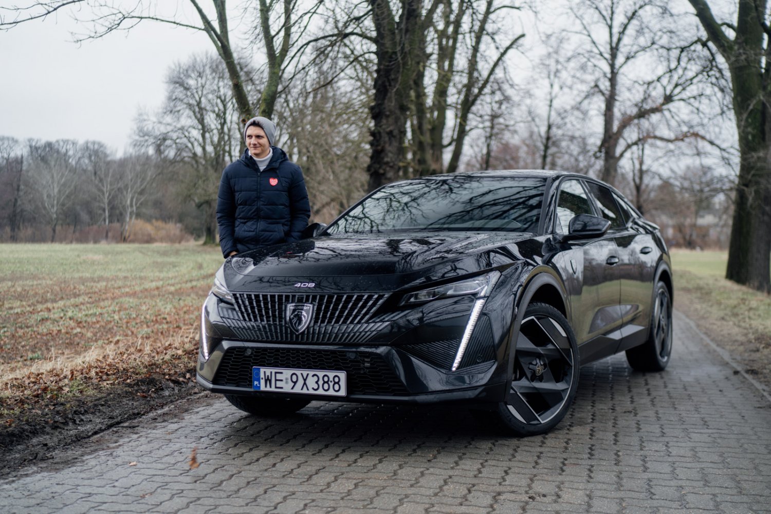 Super auto, ale kiepska hybryda. Oto Peugeot 408.