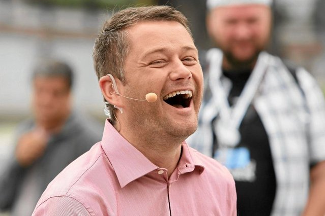 Z "Dzień dobry TVN" znany dziennikarz pożegnał się już po kilku miesiącach.