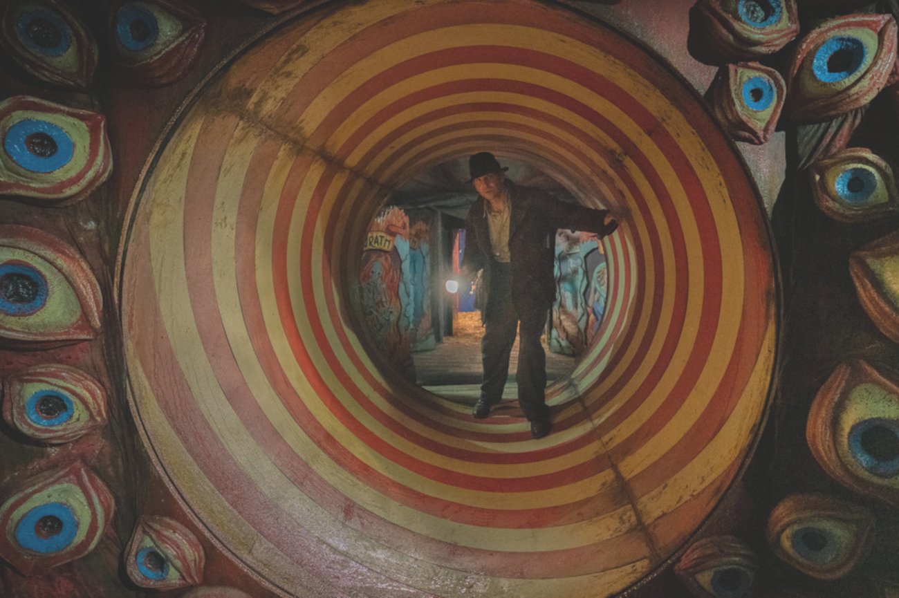 "Zaułek koszmarów" – nominowany do Oscara kryminał Guillermo del Toro [RECENZJA BEZ SPOILERÓW].