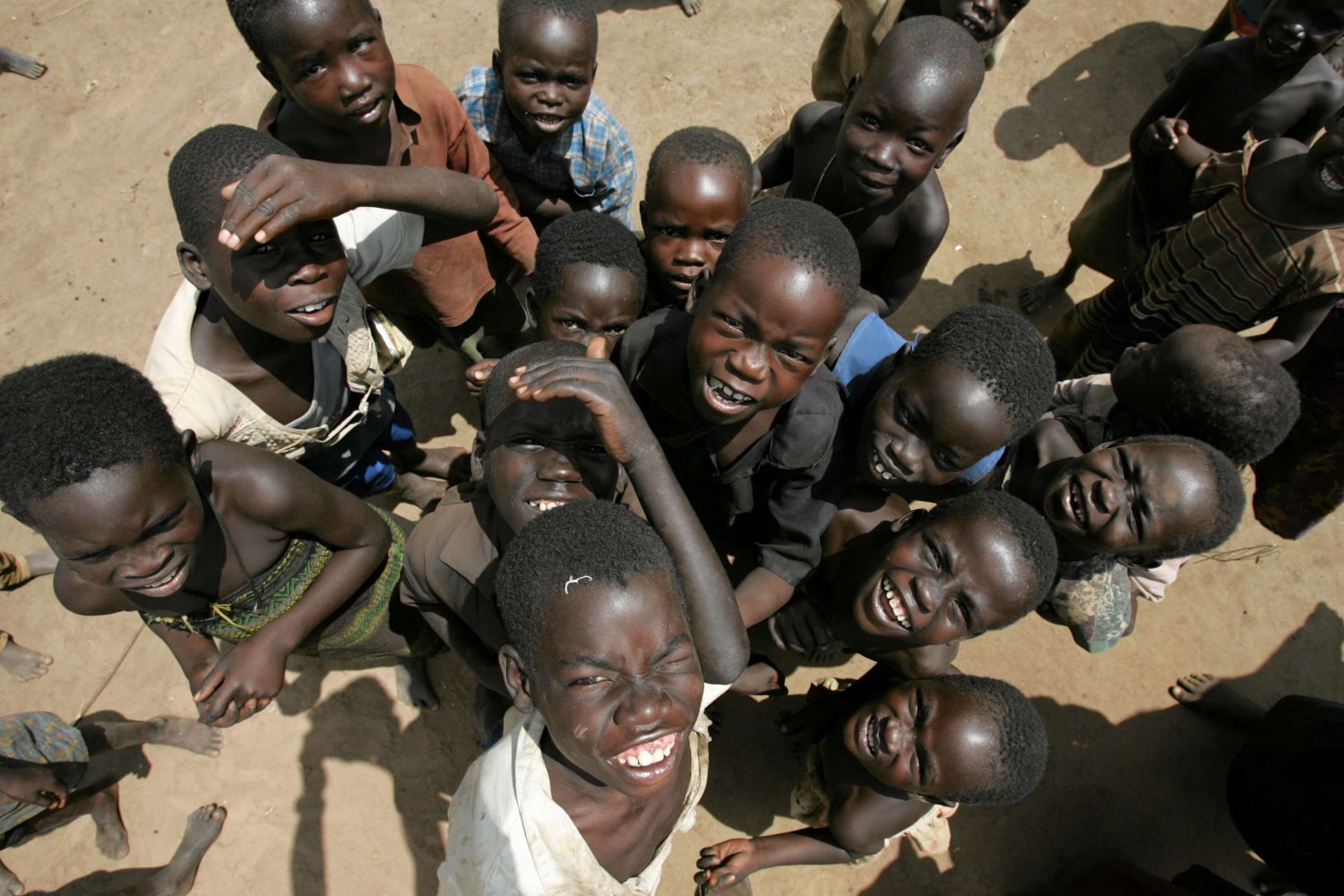 Ugandyjskie dzieci w obozie dla uchodźców na północy kraju.