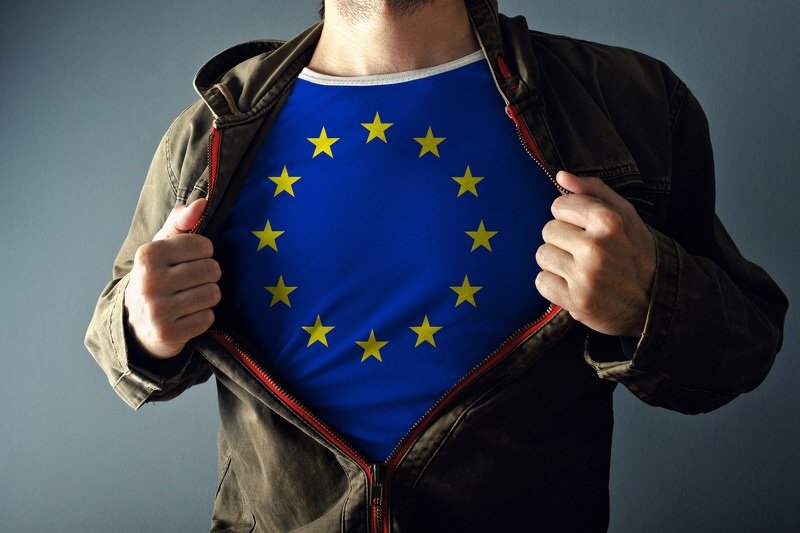 Co trzeci Europejczyk wcale nie czuje się Europejczykiem.