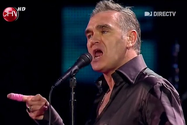 Morrissey podczas koncertu w Chile