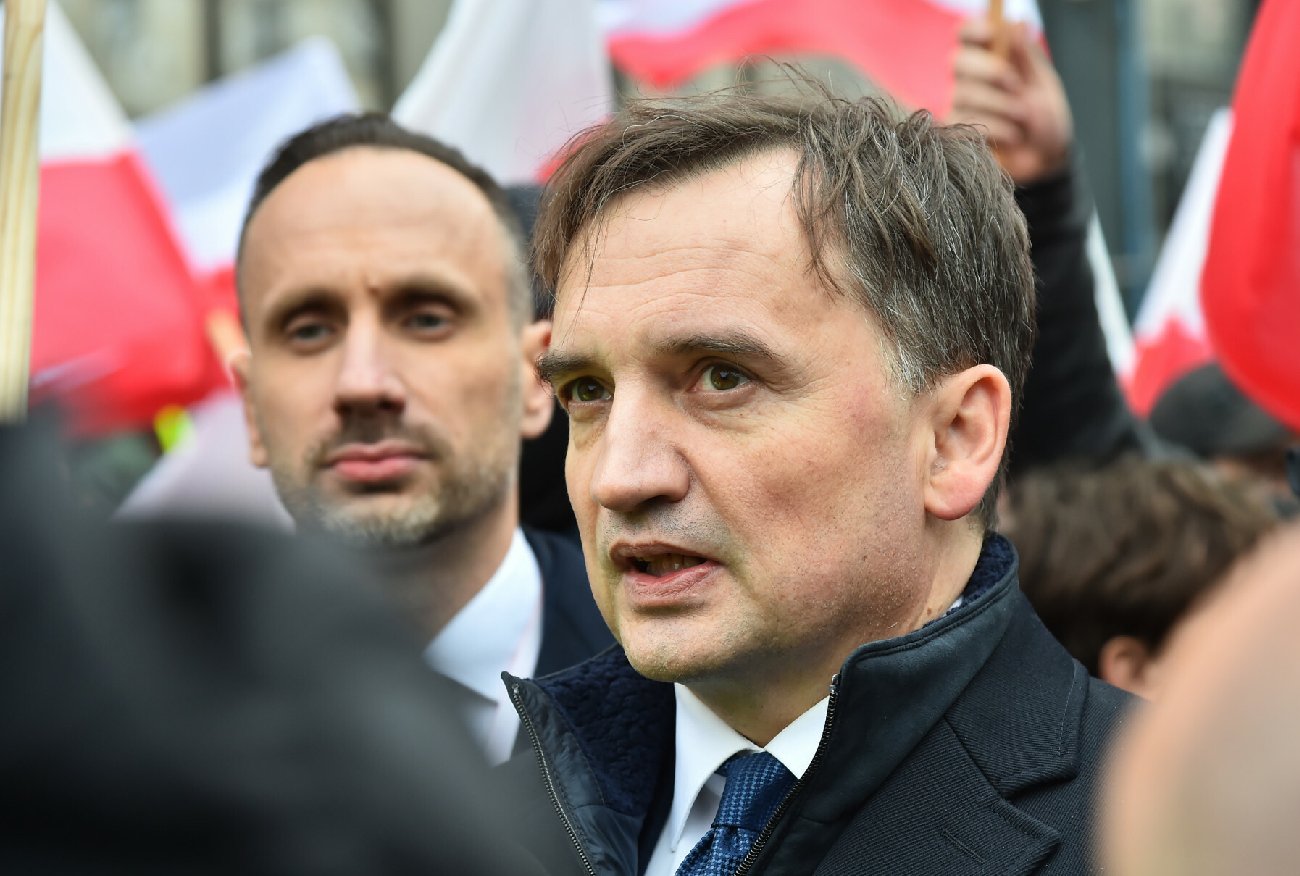 Zbigniew Ziobro zostanie odwołany? Rzecznik PiS mówi o wniosku Tuska.