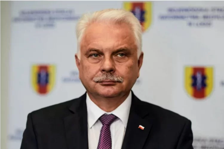 Wiceminister zdrowia Waldemar Kraska powiedział,  że nie wyklucza wprowadzenia "zachęt" dla osób, które nie chcą się zaszczepić przeciw COVID-19.