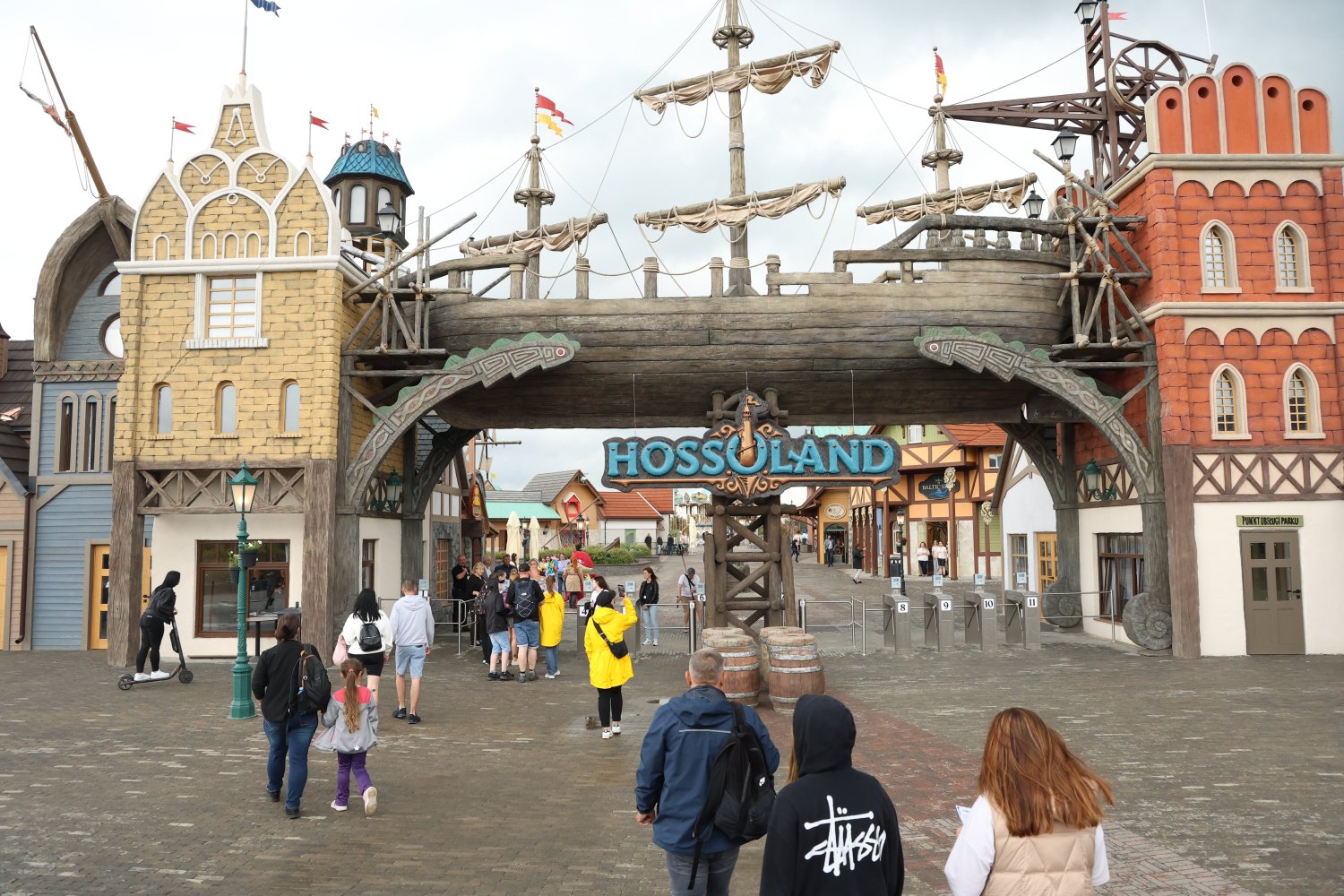 Hossoland się otwiera, ale jest haczyk. Park rozrywki zaskoczył po przerwie