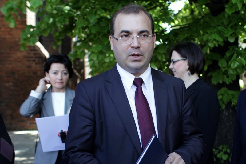 Zdaniem Andrzeja Jaworskiego dzieci z uszkodzonymi mózgami powinny się rodzić, a matki mogą oddać je do hospicjum