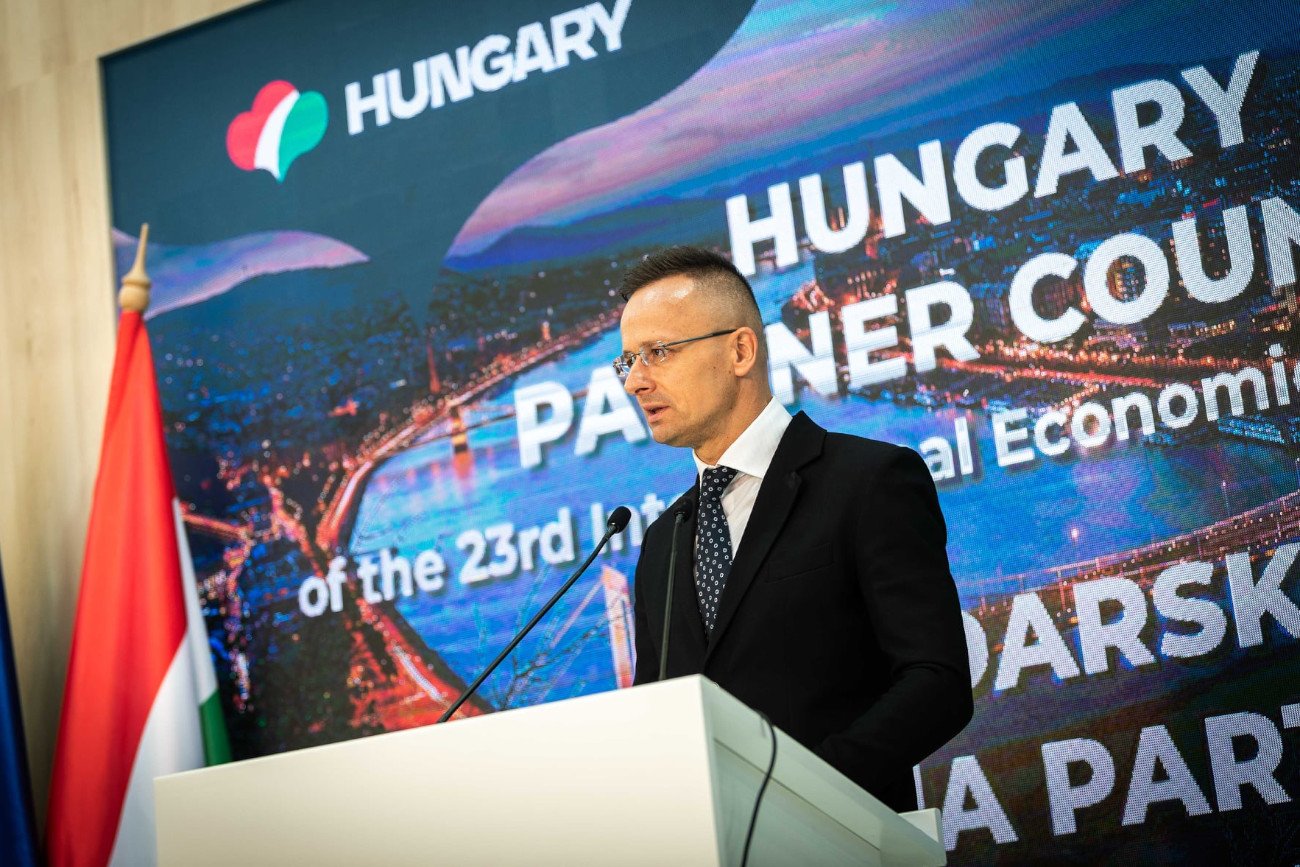 Péter Szijjártó, szef MSZ Węgier, Węgry