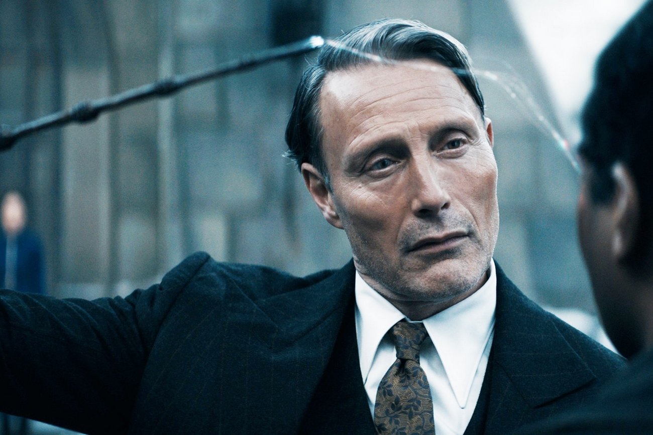Mads Mikkelsen gra lepiej Grindelwalda od Johnny'ego Deppa.