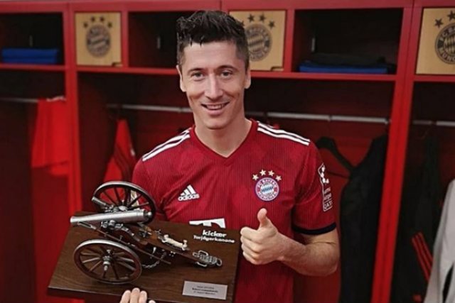 Robert Lewandowski odejdzie do Manchesteru United?