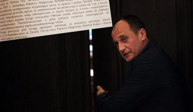 Paweł Kukiz najpierw stał się najemcą lokalu komunalnego, a później kupił go za 10 proc. wartości.