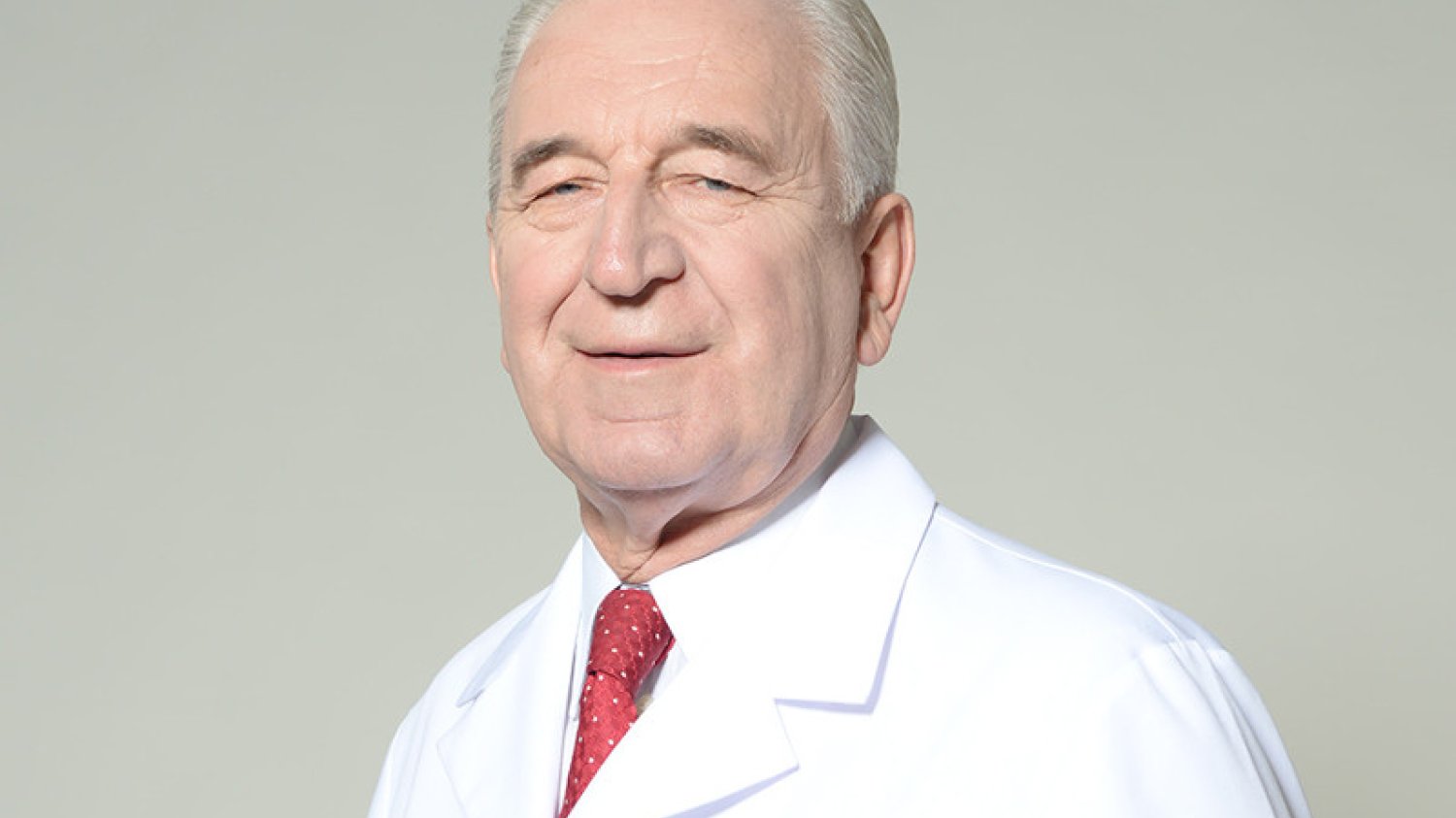 Profesor Jerzy Szaflik przekonuje, że najważniejsze w zapobieganiu jaskrze są systematyczne badania okulistyczne.