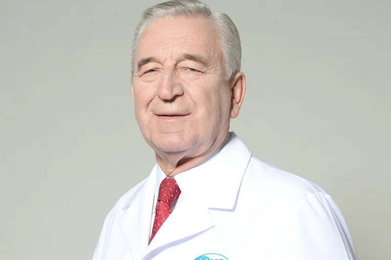 Profesor Jerzy Szaflik przekonuje, że najważniejsze w zapobieganiu jaskrze są systematyczne badania okulistyczne.