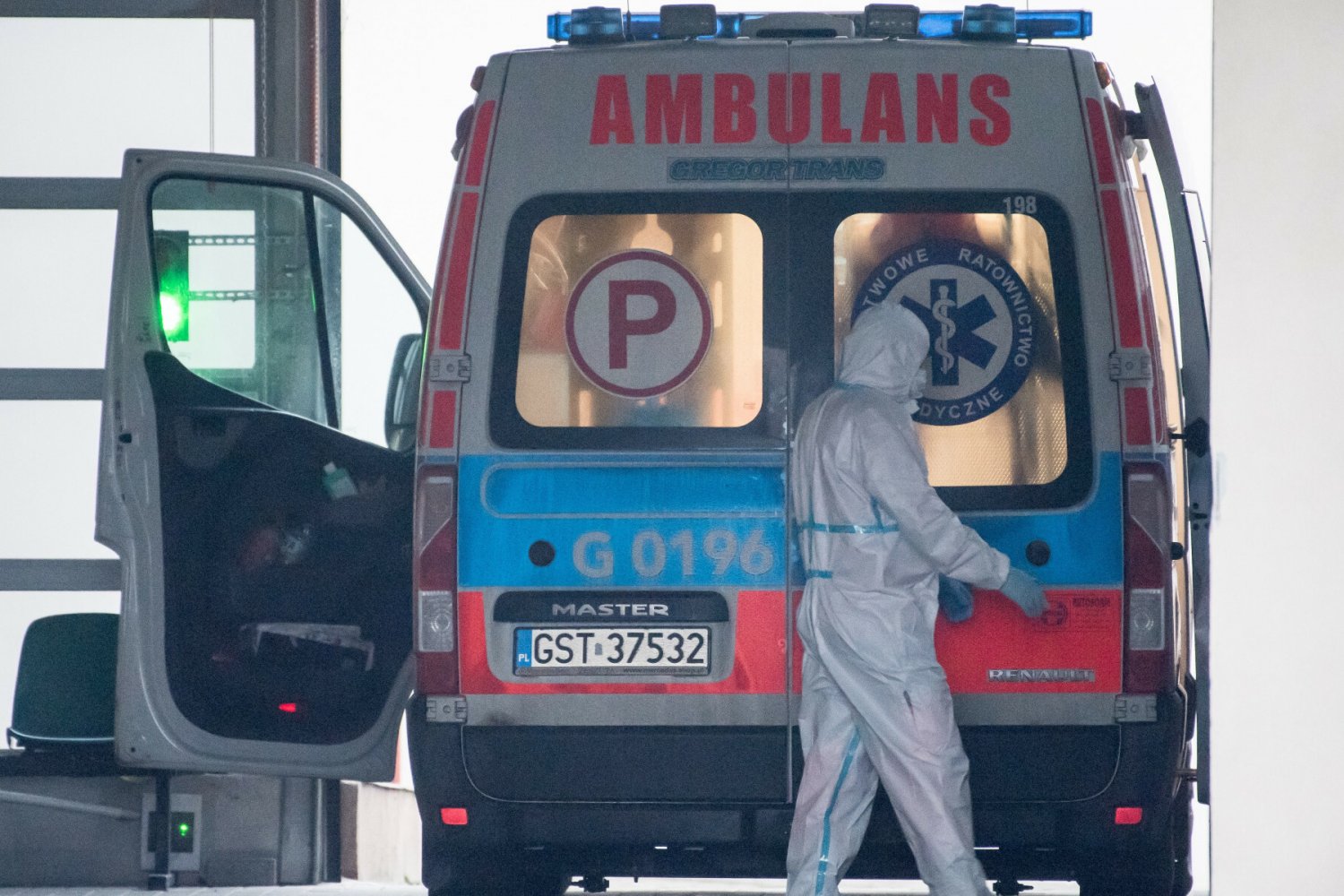 W Polsce rośnie liczba przypadków COVID-19.