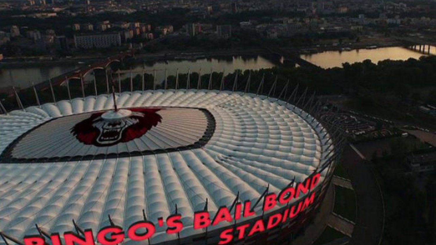 W najnowszym teledysku Katy Perry widzimy Stadion Narodowy. Rzeczniczka obiektu twierdzi, że za to się płaci.