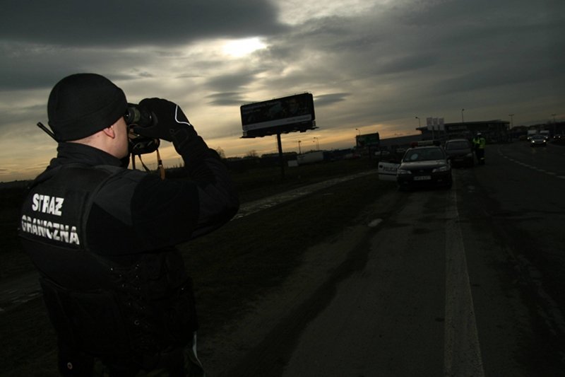 Sytuacja w prowadzonych przez Straż Graniczną Strzeżonych Ośrodkach dla Cudzoziemców sprawiła, że przebywający tam obcokrajowcy podjęli strajk głodowy.