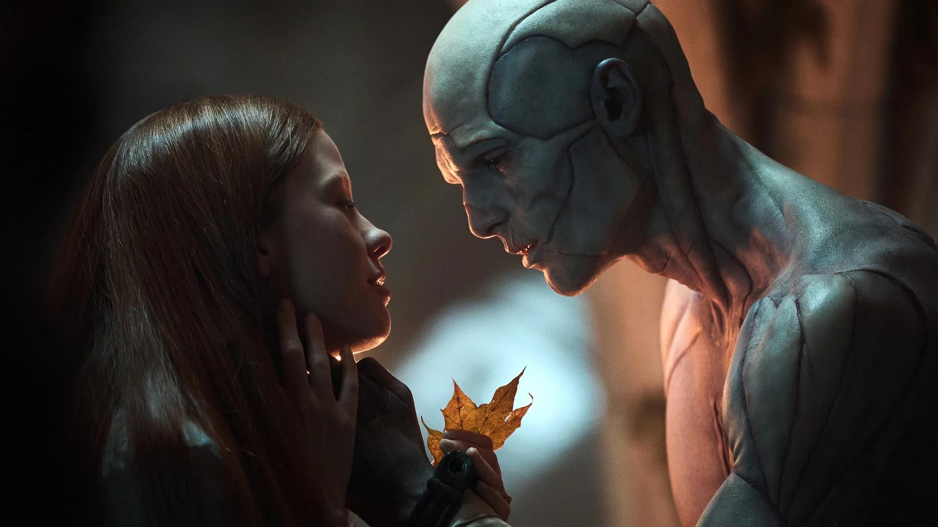 Mia Goth i Jacob Elordi w filmie "Frankenstein"